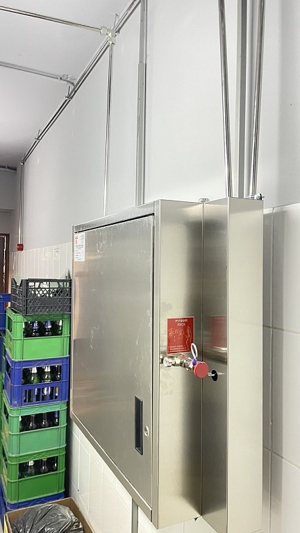 Instalare sistem antiincendiu cu gaz pentru bucatarie in restaurantul SALAT din Chisinau Instalare sistem antiincendiu cu gaz pentru bucatarie in restaurantul SALAT din Chisinau